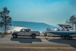 2021 Jeep Gladiator towing boat